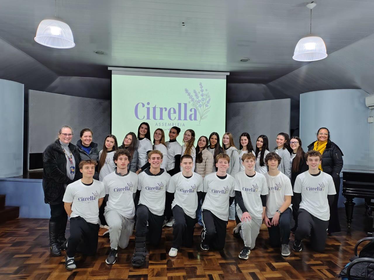 Orgulho e solidariedade: miniempresa Citrella encerra atividades com assembleia e doação social
