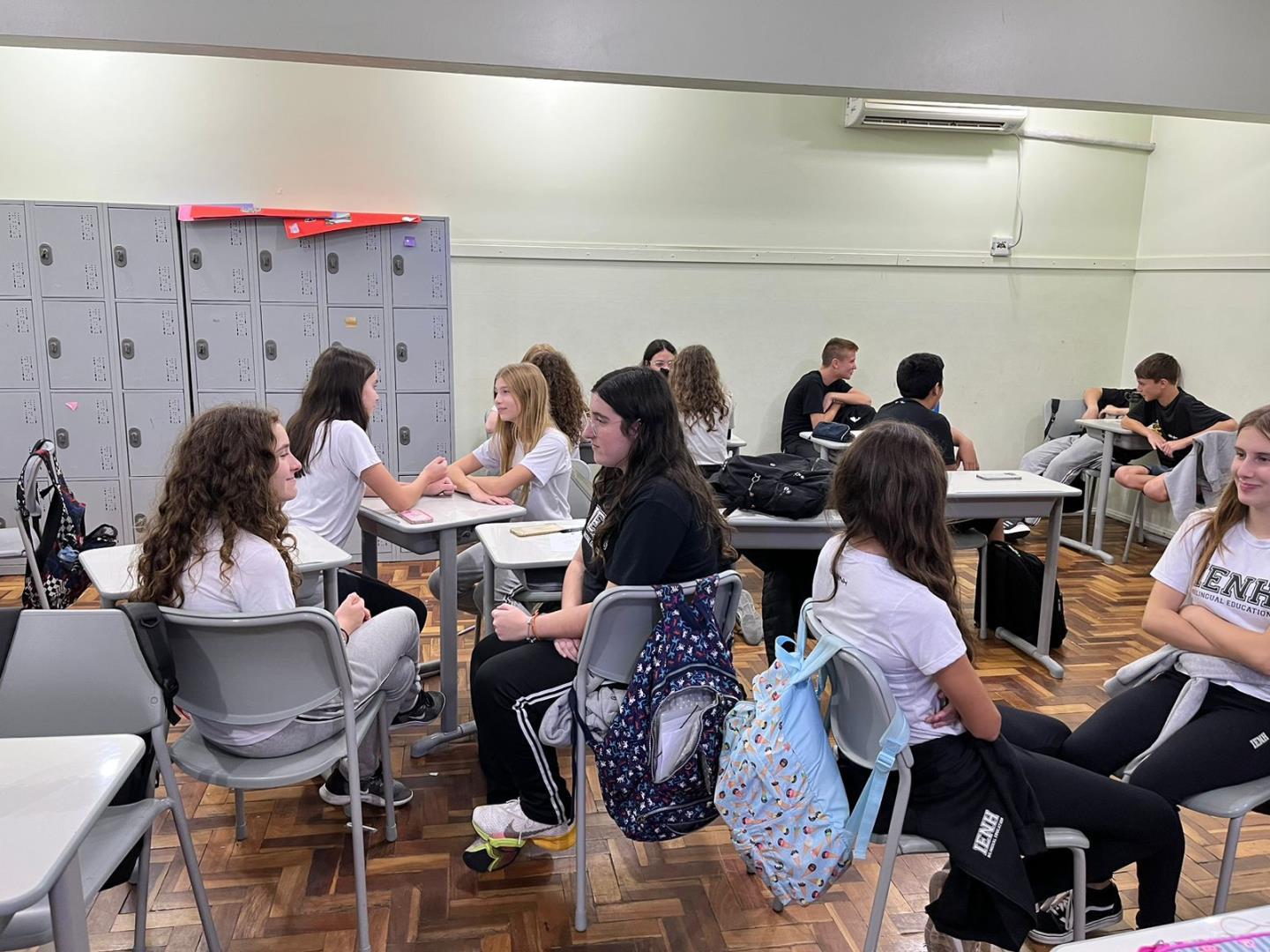 Performance é tema de aulas de Teatro das turmas de 8° ano da IENH