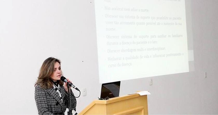 Professora da Faculdade IENH participa de evento da Sociedade Brasileira de Geriatria e Gerontologia