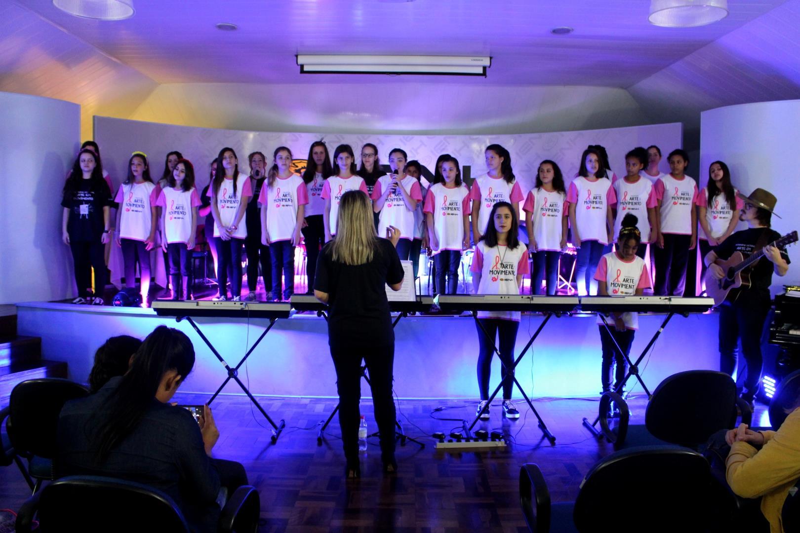 Programa Arte em Movimento promove recital com músicas de diversos países