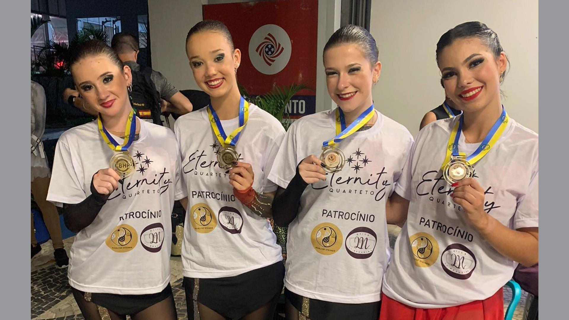 Quarteto Eternity conquista medalha de bronze no Campeonato Brasileiro Patinação Artística