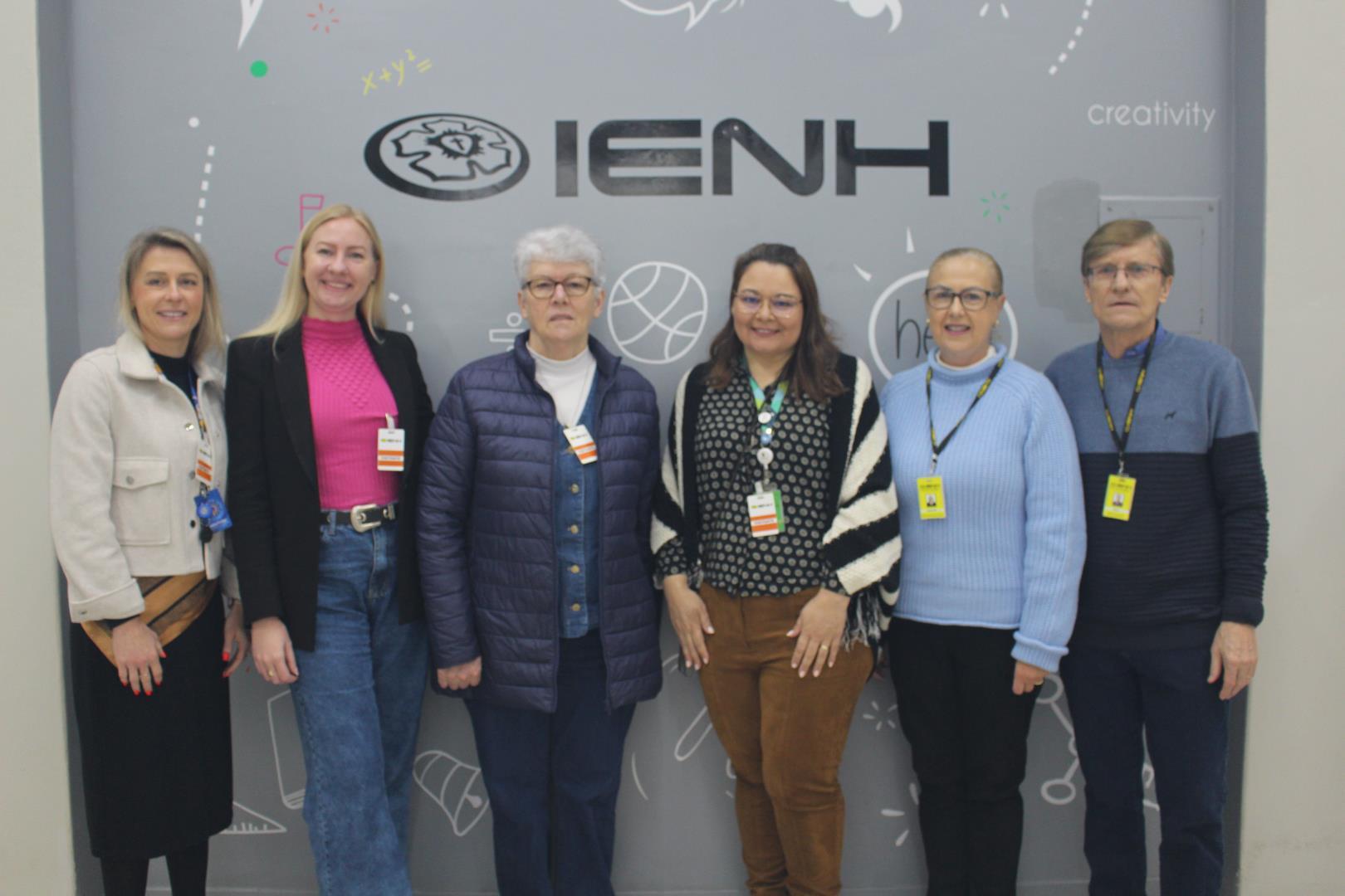 Reunião das escolas comunitárias debate acordos coletivos e bem-estar nas instituições