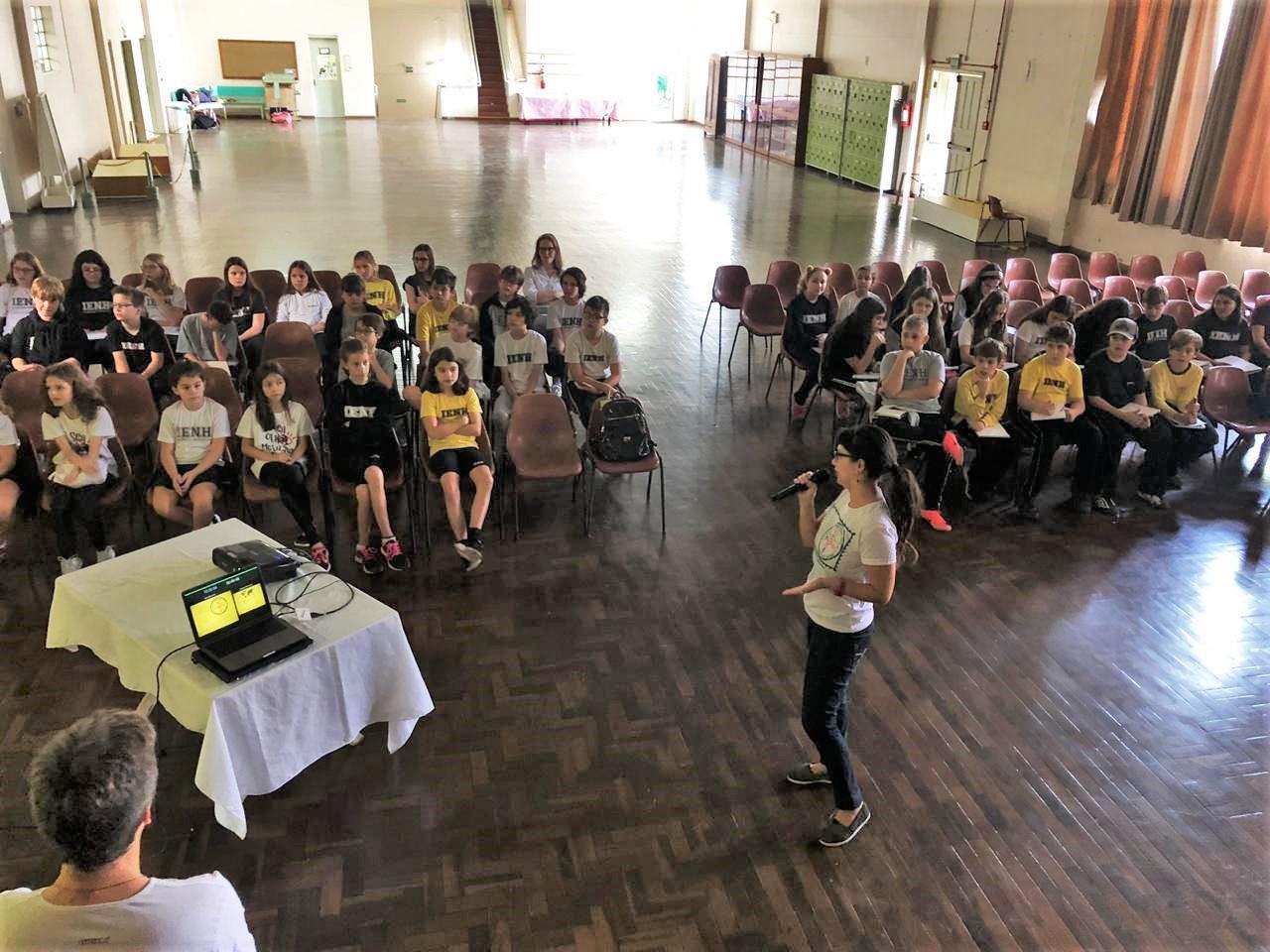 Trabalho voluntário é tema de palestra em espanhol na Unidade Oswaldo Cruz