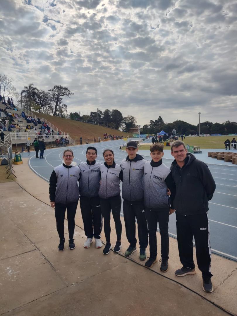 Três medalhas são conquistadas por atletas da IENH no Campeonato Brasileiro de Atletismo