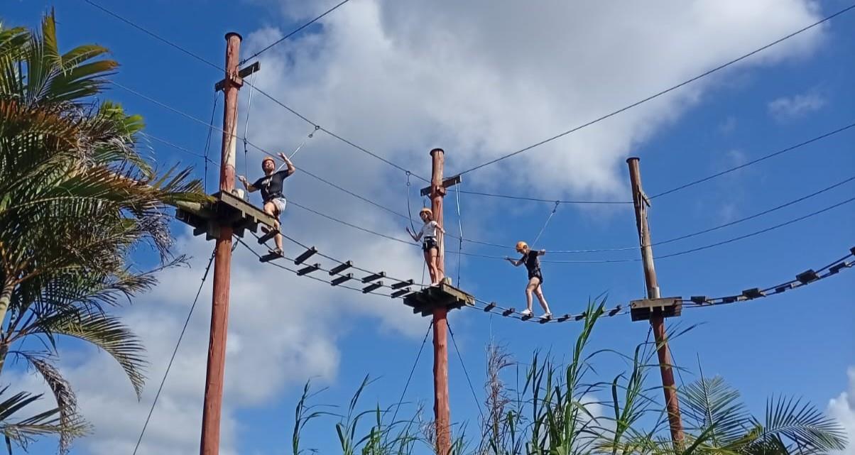Turmas do 3rd grade do Ensino Médio realizam saída de estudos para a Quinta da Estância