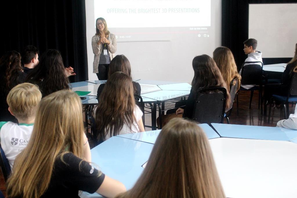 Unidade Fundação Evangélica promove evento sobre liderança para representantes de turmas