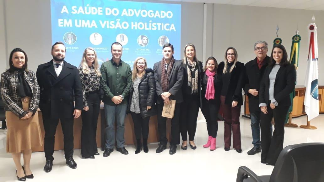 Vice-Diretora do Ensino Superior da IENH participa de evento na OAB de Novo Hamburgo