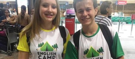 Alunos da IENH atuam como monitores bilíngues no English Camp Alunos da IENH atuam como monitores bilíngues no English Camp