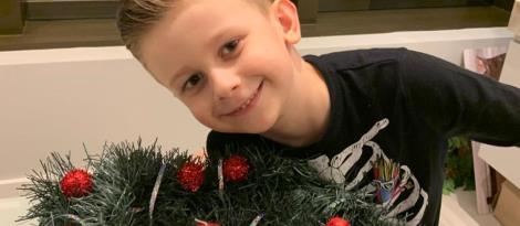 Alunos da IENH confeccionam Coroa de Advento Alunos da IENH confeccionam Coroa de Advento