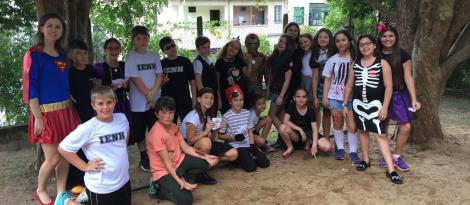 Alunos desenvolvem a oralidade em Inglês com atividades de Halloween Alunos desenvolvem a oralidade em Inglês com atividades de Halloween