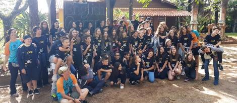 Alunos dos Estudos Avançados de Língua Inglesa da IENH atuam como monitores no English Camp Alunos dos Estudos Avançados de Língua Inglesa da IENH atuam como monitores no English Camp