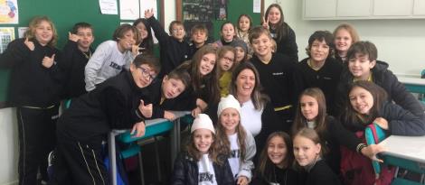 Alunos realizam projeto de pesquisa em três idiomas e participam de encontro com publicitária