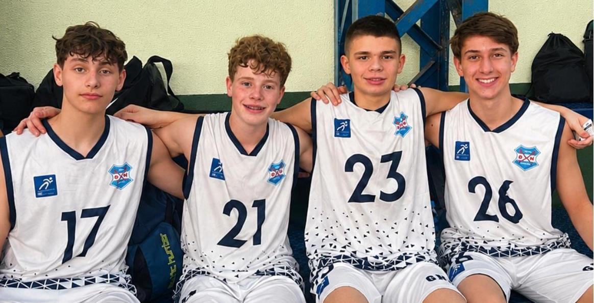 Atletas da IENH participam do Campeonato Sul-Brasileiro de Basquete no Paraná  