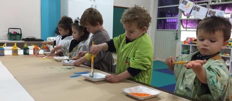 Dia do Abraço é tema de atividade em turma na Educação Infantil  Dia do Abraço é tema de atividade em turma na Educação Infantil