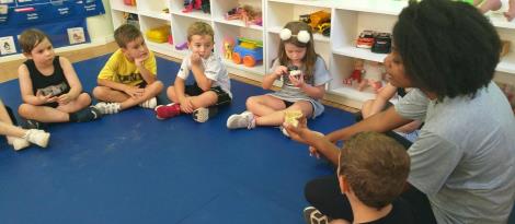 Educação Infantil da IENH pesquisa sobre os dentes  Educação Infantil da IENH pesquisa sobre os dentes