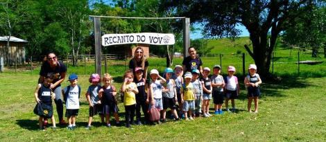 Educação Infantil da Unidade Pindorama realiza passeio no Sítio do Vovô Educação Infantil da Unidade Pindorama realiza passeio no Sítio do Vovô