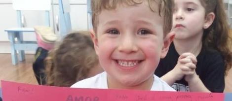 Envelopes de afeto: carinho e amor nas cartas das famílias aos estudantes Envelopes de afeto: carinho e amor nas cartas das famílias aos estudantes