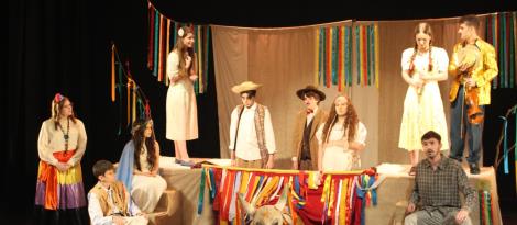Espetáculo “Hoje é Dia de Maria” emociona público em nova edição da Mostra de Teatro da IENH Espetáculo “Hoje é Dia de Maria” emociona público em nova edição da Mostra de Teatro da IENH