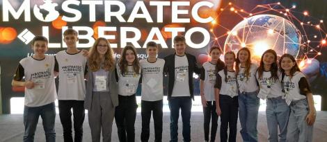 Estudantes da IENH participam na Mostratec 2024 