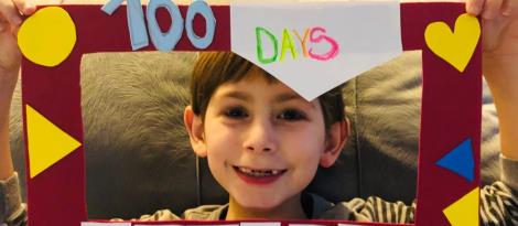 Estudantes do Currículo Bilíngue celebram “100 days smarter”