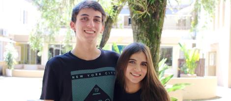 Ex-alunos do Currículo Bilíngue da IENH vivenciam excelente adaptação em escola dos EUA Ex-alunos do Currículo Bilíngue da IENH vivenciam excelente adaptação em escola dos EUA