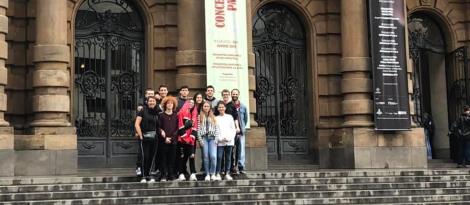 Grupo de Teatro do Ensino Médio estuda a vida de Mazzaropi em São Paulo Grupo de Teatro do Ensino Médio estuda a vida de Mazzaropi em São Paulo