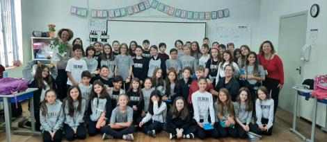 Historiadores conversam com alunos dos 4°s anos sobre história e formação cultural de Novo Hamburgo
