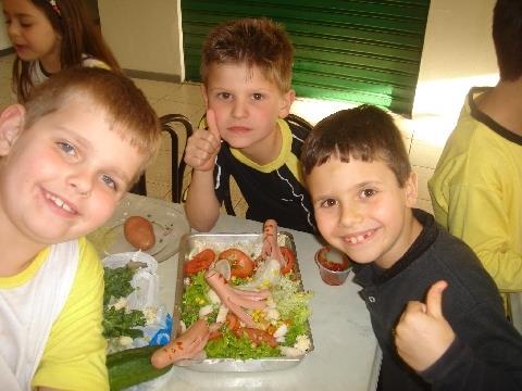 2ª série B faz atividade culinária baseada em música dos Beatles