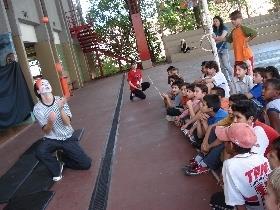 Alunos do Projeto Cultural da IENH Arte em Movimento celebram Dia da Criança