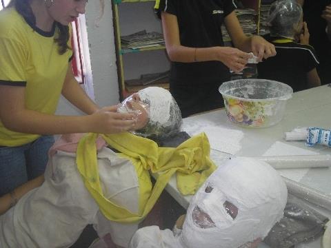 Aulas de Arte da Unidade Fundação Evangélica têm como tema as Máscaras