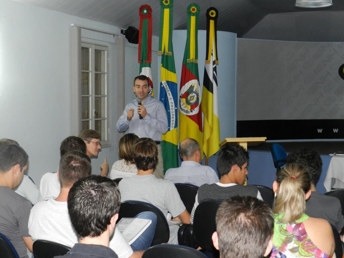 Aula Magna do Curso de Redes de Computadores