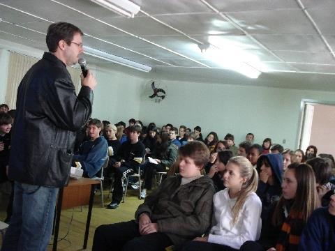 Alunos da Fundação Evangélica participam de Meditação sobre Anjos