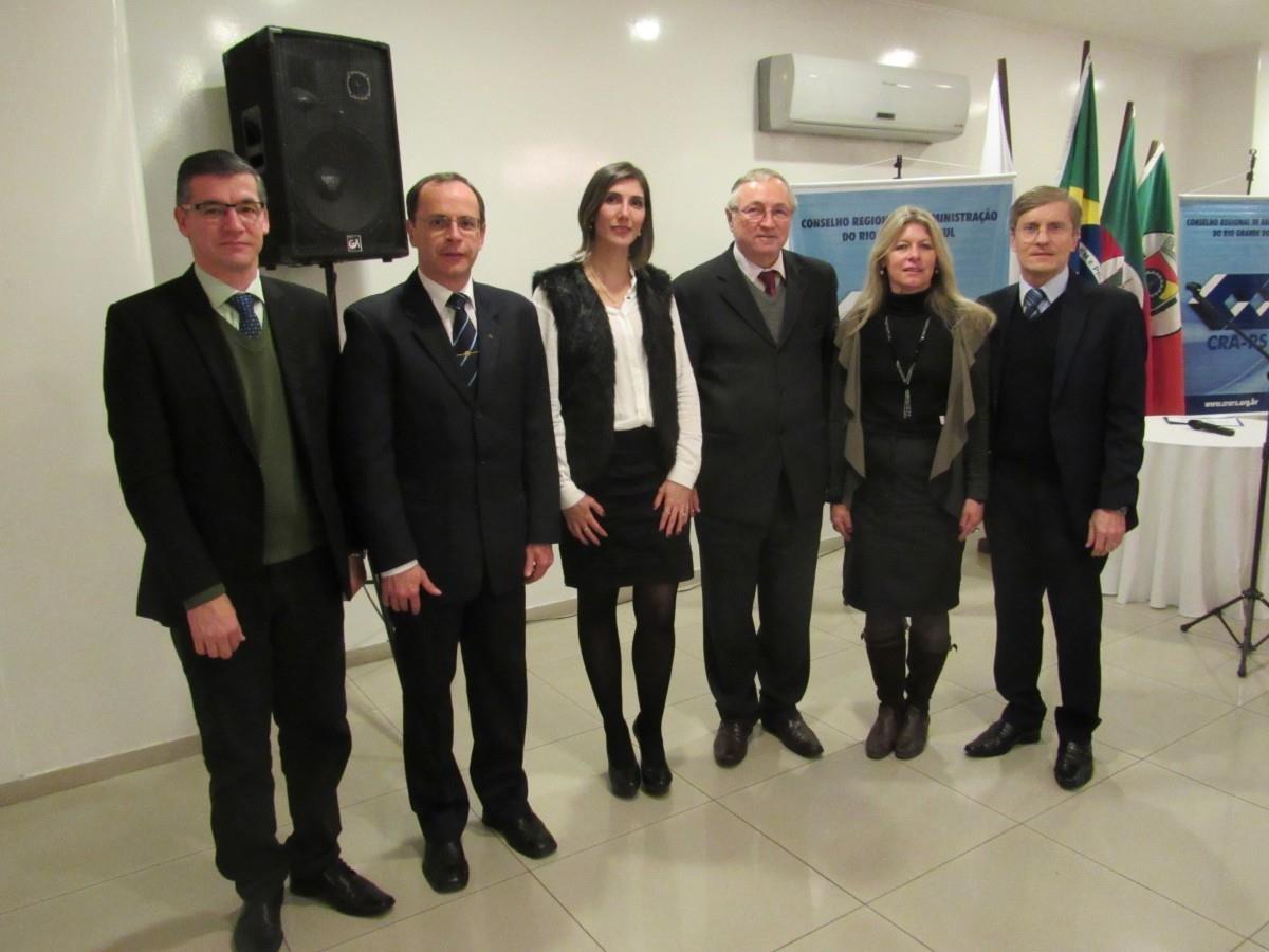 Representantes da IENH participam de evento do CRA-RS