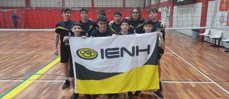 Olimpíada Escolar e Torneio Serra movimentaram as equipes de voleibol da IENH