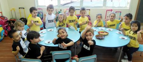 Pete the Cat – Aprendendo sobre cores com literatura estrangeira Pete the Cat – Aprendendo sobre cores com literatura estrangeira