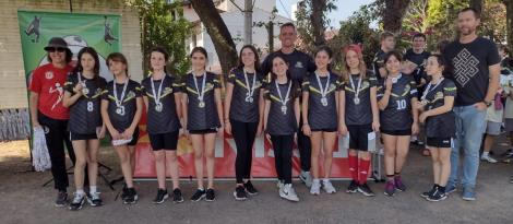Punhobol da IENH conquista quatro medalhas na Olimpíada Escolar