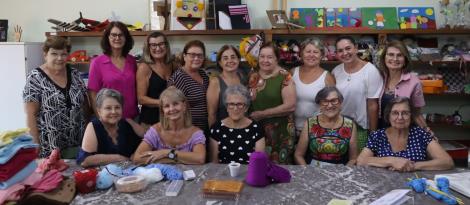 Reencontro de afeto e solidariedade: mulheres do Grupo Ellos voltam às atividades na IENH