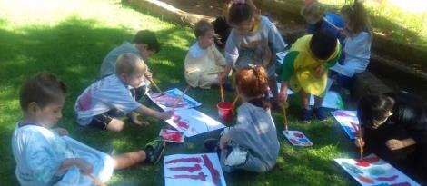 Story time and painting outside: história e pintura ao ar livre em Língua Inglesa nos Níveis 4 Story time and painting outside: história e pintura ao ar livre em Língua Inglesa nos Níveis 4