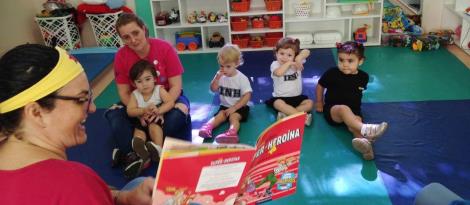 Super-heróis no projeto de contação de histórias na Educação Infantil Super-heróis no projeto de contação de histórias na Educação Infantil