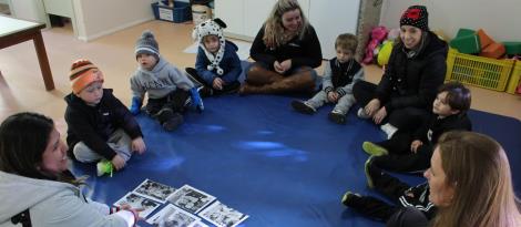 Vivência bilíngue e diversão na aula dos Níveis 2