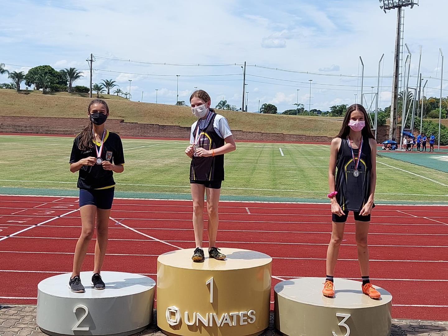 Equipe de Atletismo conquista onze medalhas no Troféu Lajeado