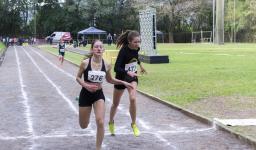 Atletismo da IENH conquista 54 medalhas no Troféu IENH de Atletismo -  Educação Básica - Portal IENH