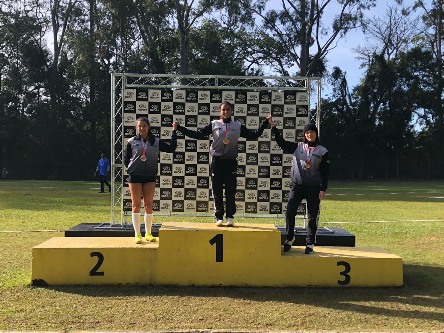 Atletismo da IENH conquista grandes resultados no Troféu Sogipa - Educação  Básica - Portal IENH